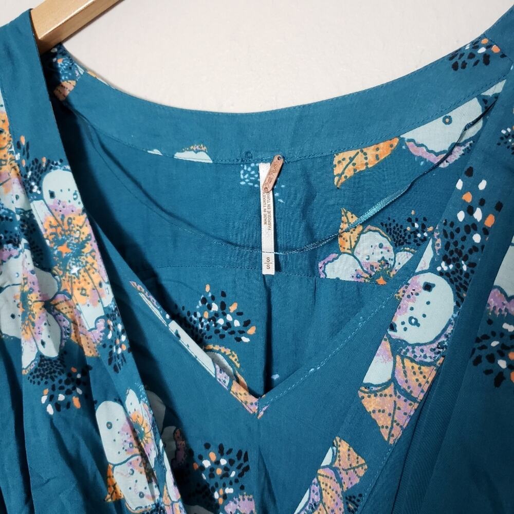 Free People Tuscan Dreams Blue Floral Tunic Mini Dress Small Bell Sleeve V-Neck - Picture 8 of 12